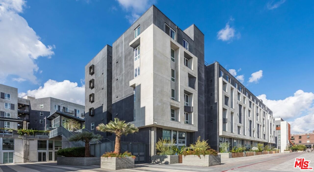 950 East 3rd Street, Unit 3508 Los Angeles, CA 90013 - Photo 1 of 19