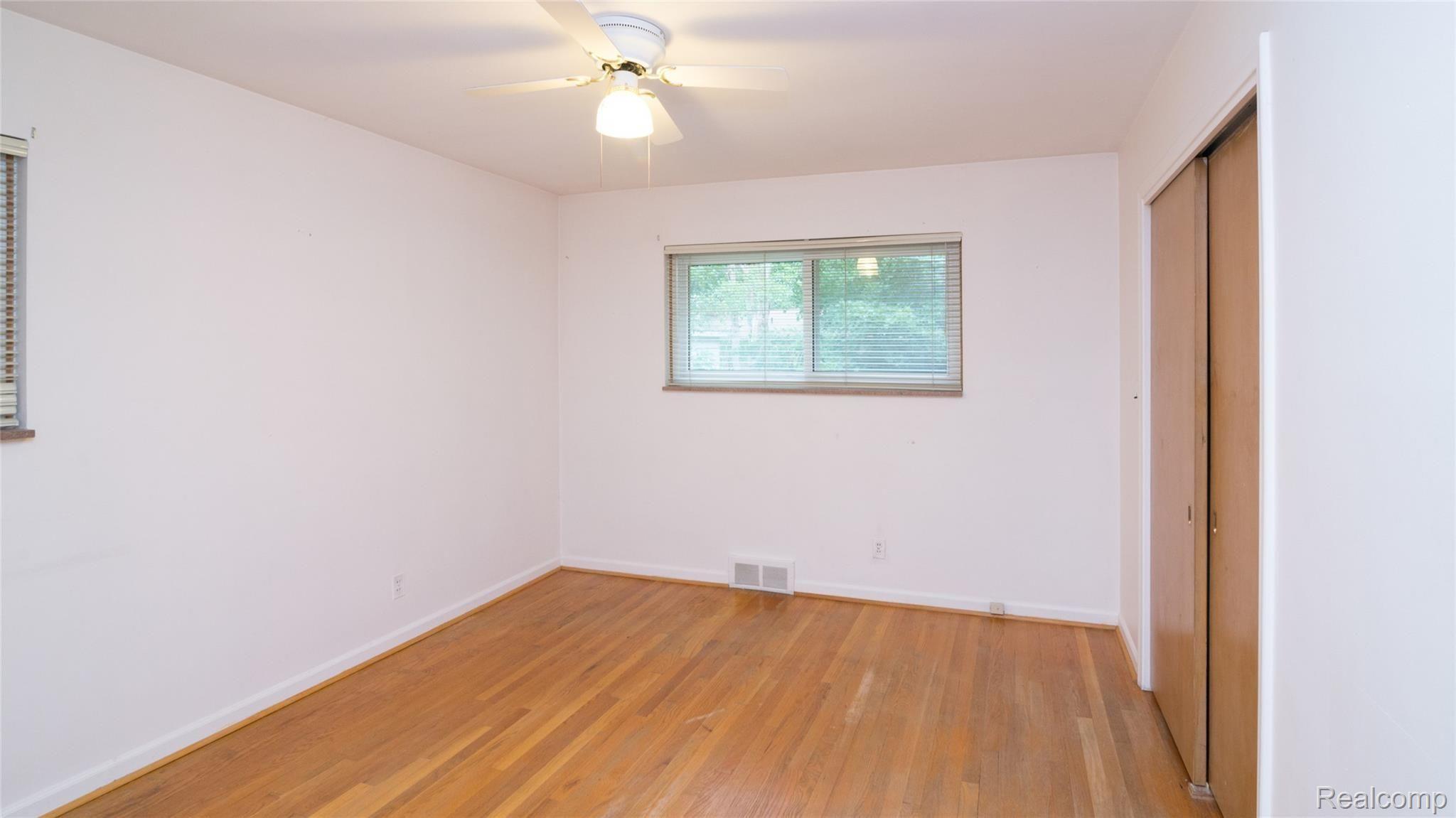 19124 Beverly Road Franklin, MI 48025 - Photo 22 of 49 031_31.jpg