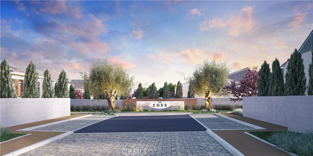 2049 East Pearl Street Encinitas, CA 92024 - Photo 3 of 15 Community Entrance