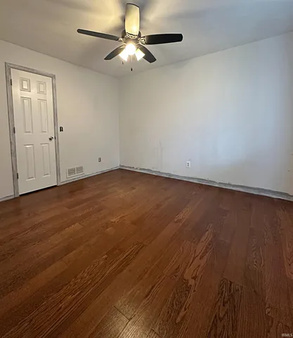 $226,500 | 309 Northwest 11th Street, Washington, IN 47501