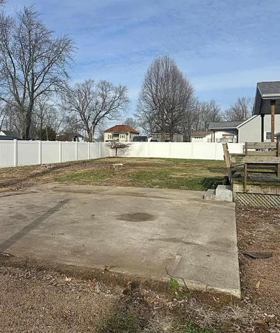 $226,500 | 309 Northwest 11th Street, Washington, IN 47501