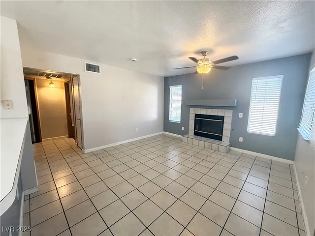 $1,095 | 4648 Krissylouise Way, Unit B, Las Vegas, NV 89121
