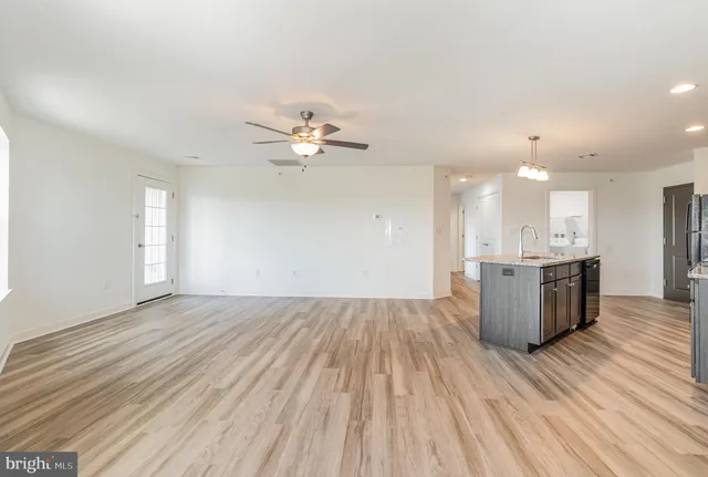 $1,595 | 1708 Fairmont Drive, Unit 208, Harrisburg, PA 17111