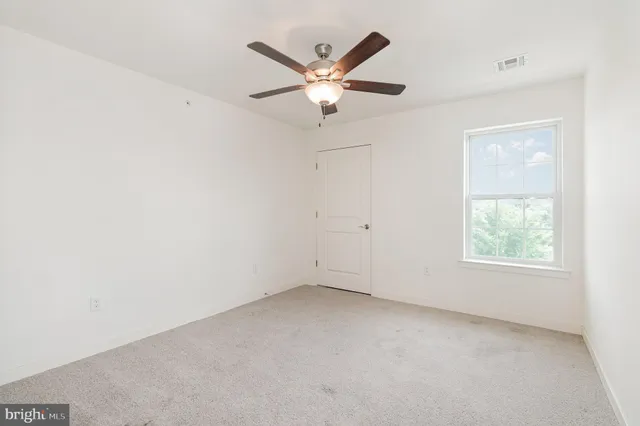 $1,595 | 1708 Fairmont Drive, Unit 208, Harrisburg, PA 17111