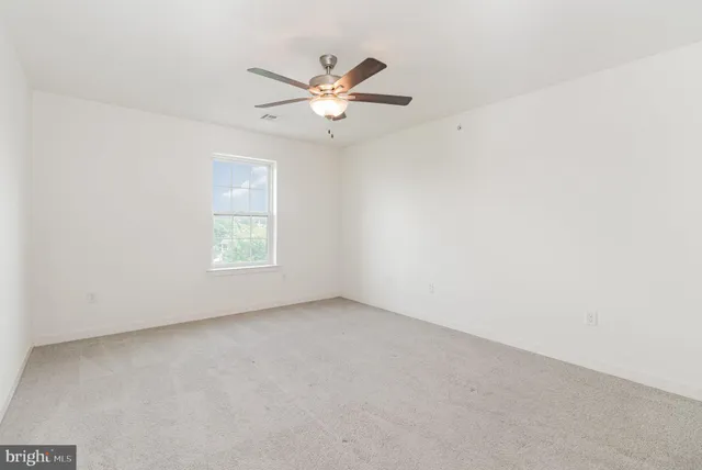 $1,595 | 1708 Fairmont Drive, Unit 208, Harrisburg, PA 17111