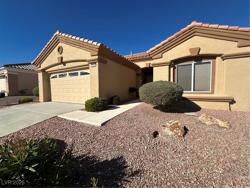 2209 Beacon Ridge Drive Las Vegas, NV 89134 - Photo 3 of 16