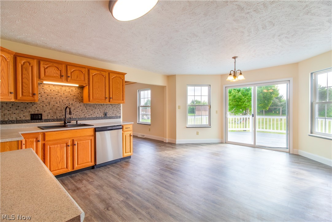 697 Wood Ridge Road Geneva, OH 44041 - Photo 5 of 31