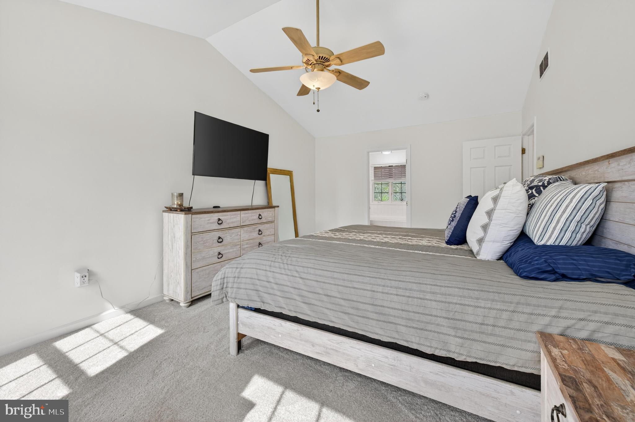 375 Friendship Road Clarksboro, NJ 08056 - Photo 24 of 59 Primary Bedroom w/Walk-in Closet!