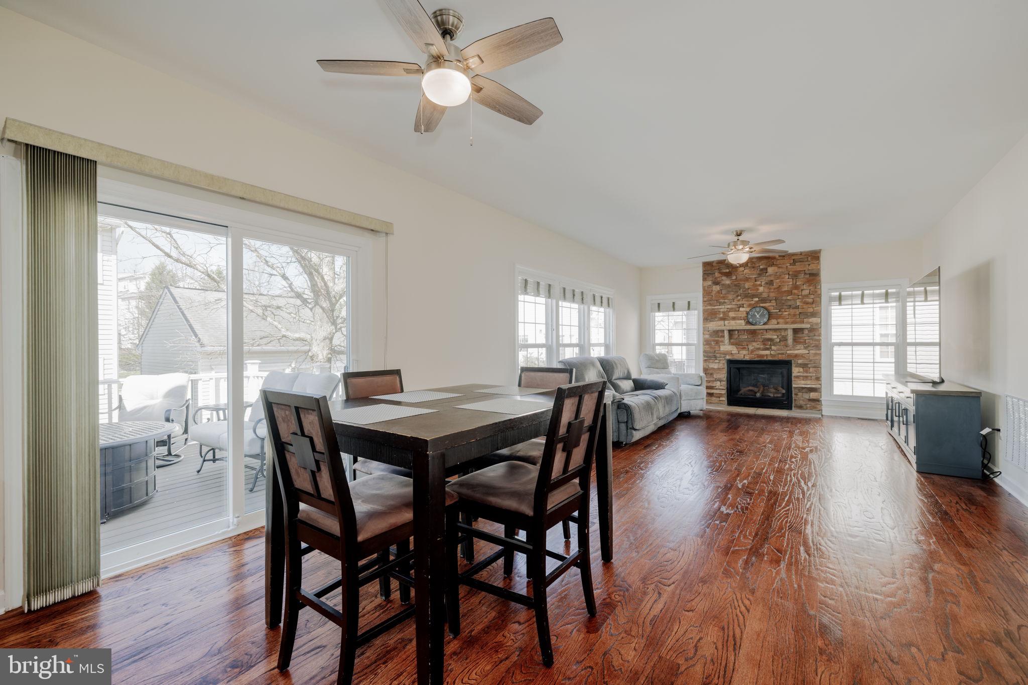 9084 Furey Road Lorton, VA 22079 - Photo 12 of 38 Breakfast Area-Family Room