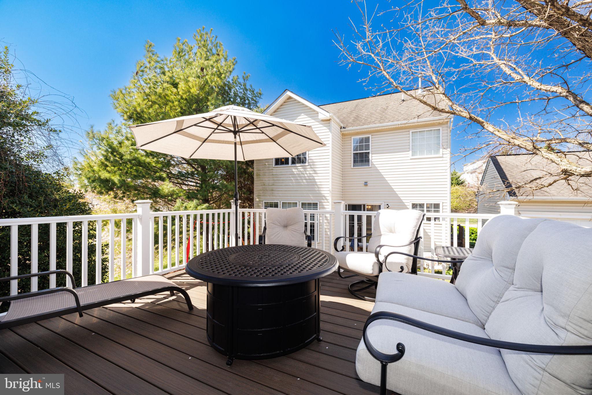 9084 Furey Road Lorton, VA 22079 - Photo 14 of 38 Trex Deck
