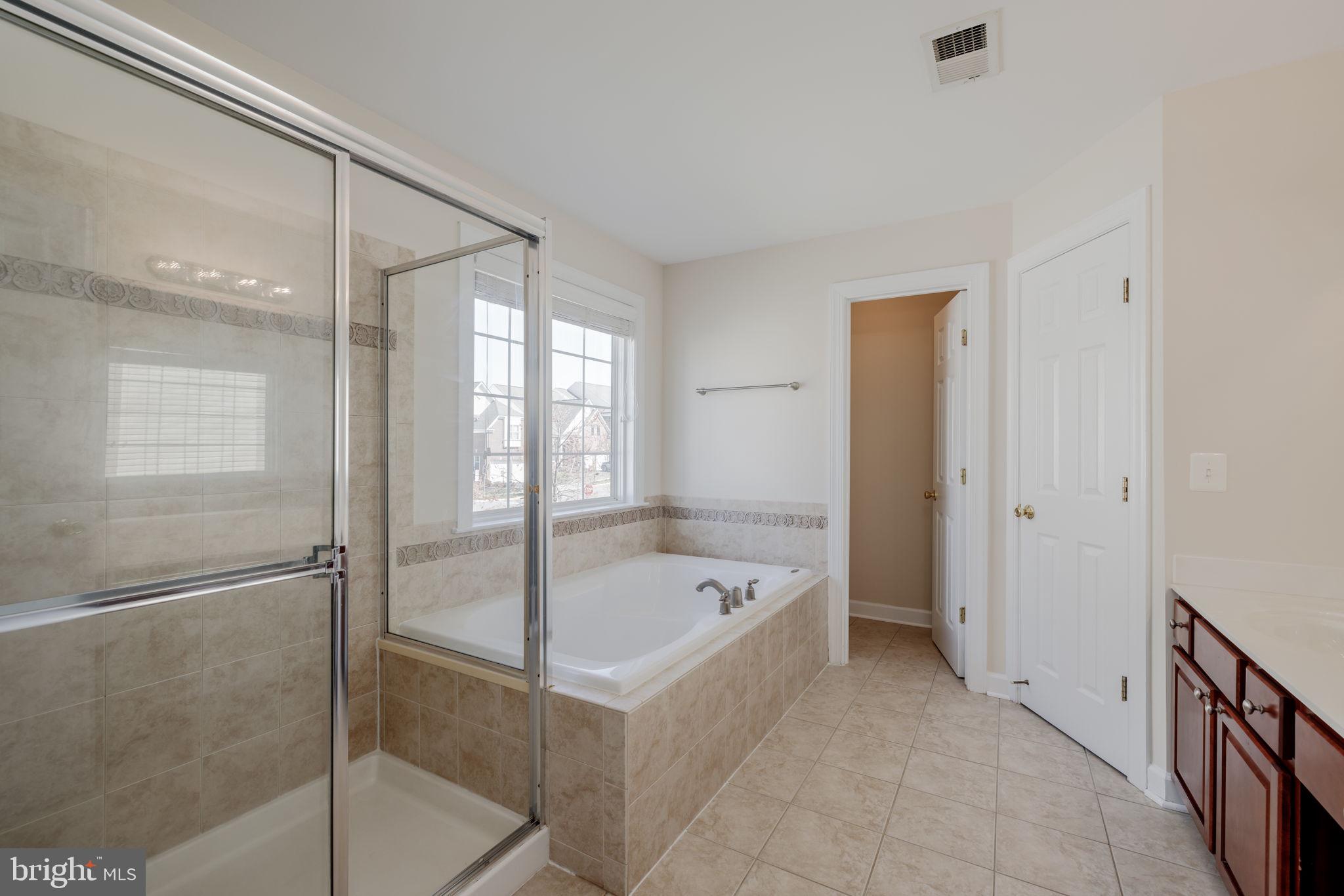 9084 Furey Road Lorton, VA 22079 - Photo 20 of 38 Owner's Bath