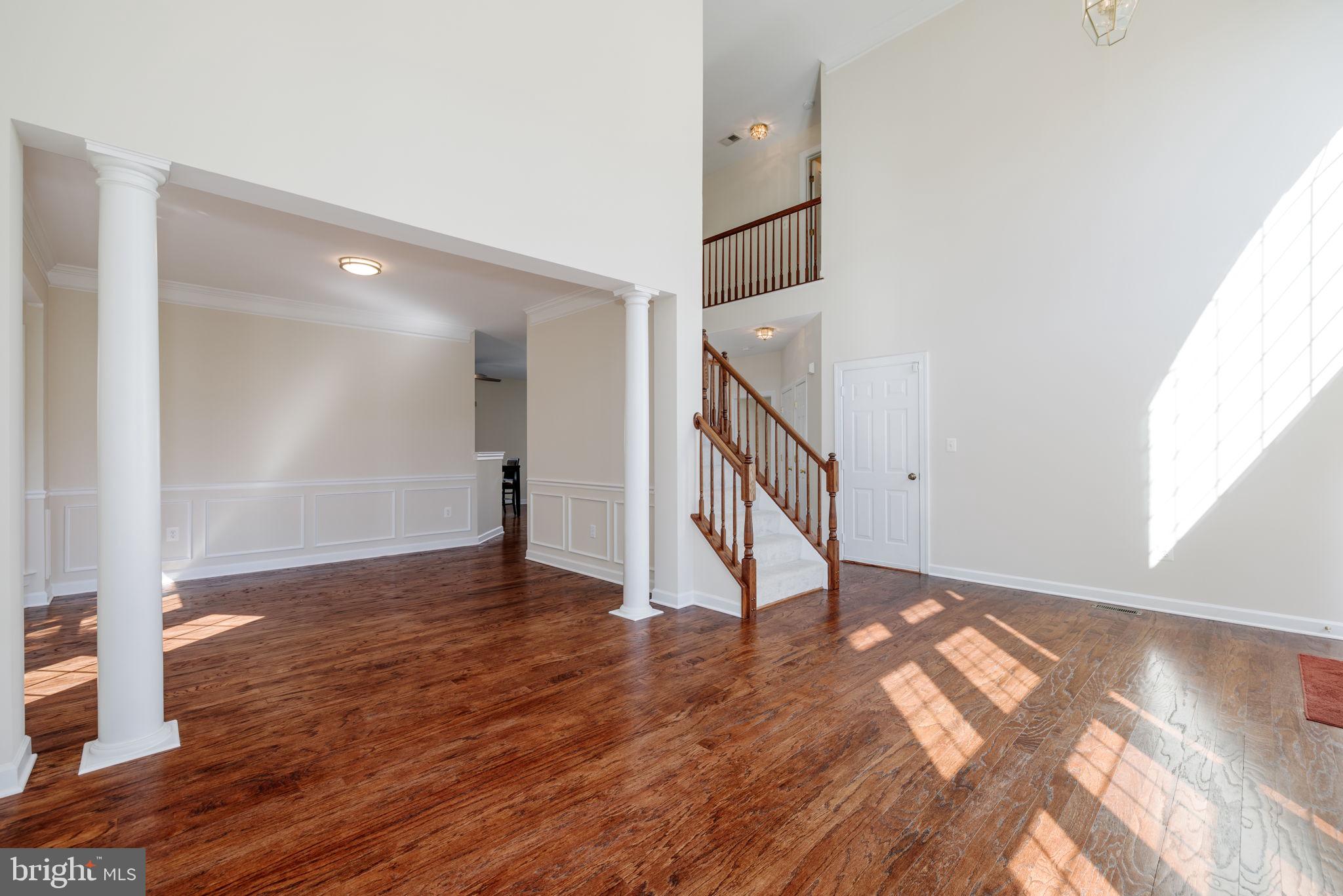 9084 Furey Road Lorton, VA 22079 - Photo 4 of 38 Living-Dining Rooms
