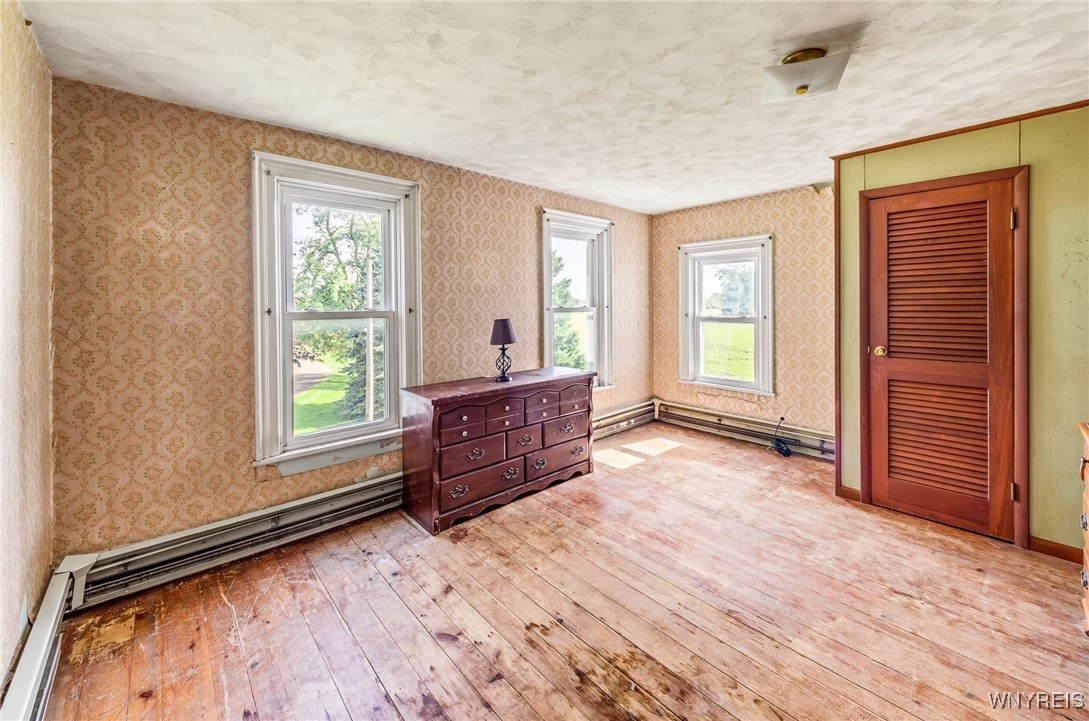 6990 Heise Road Clarence, NY 14032 - Photo 19 of 33 Upstairs Bedroom 1