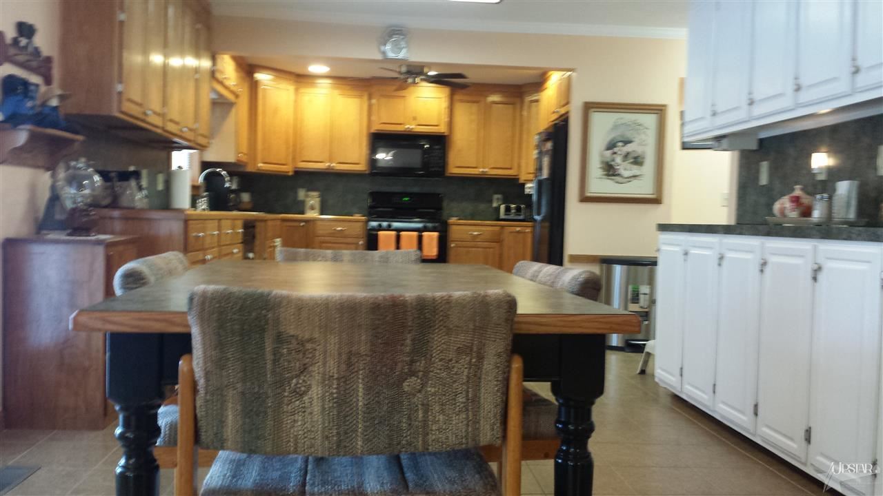 803 Walnut Street Decatur, IN 46733 - Photo 8 of 25