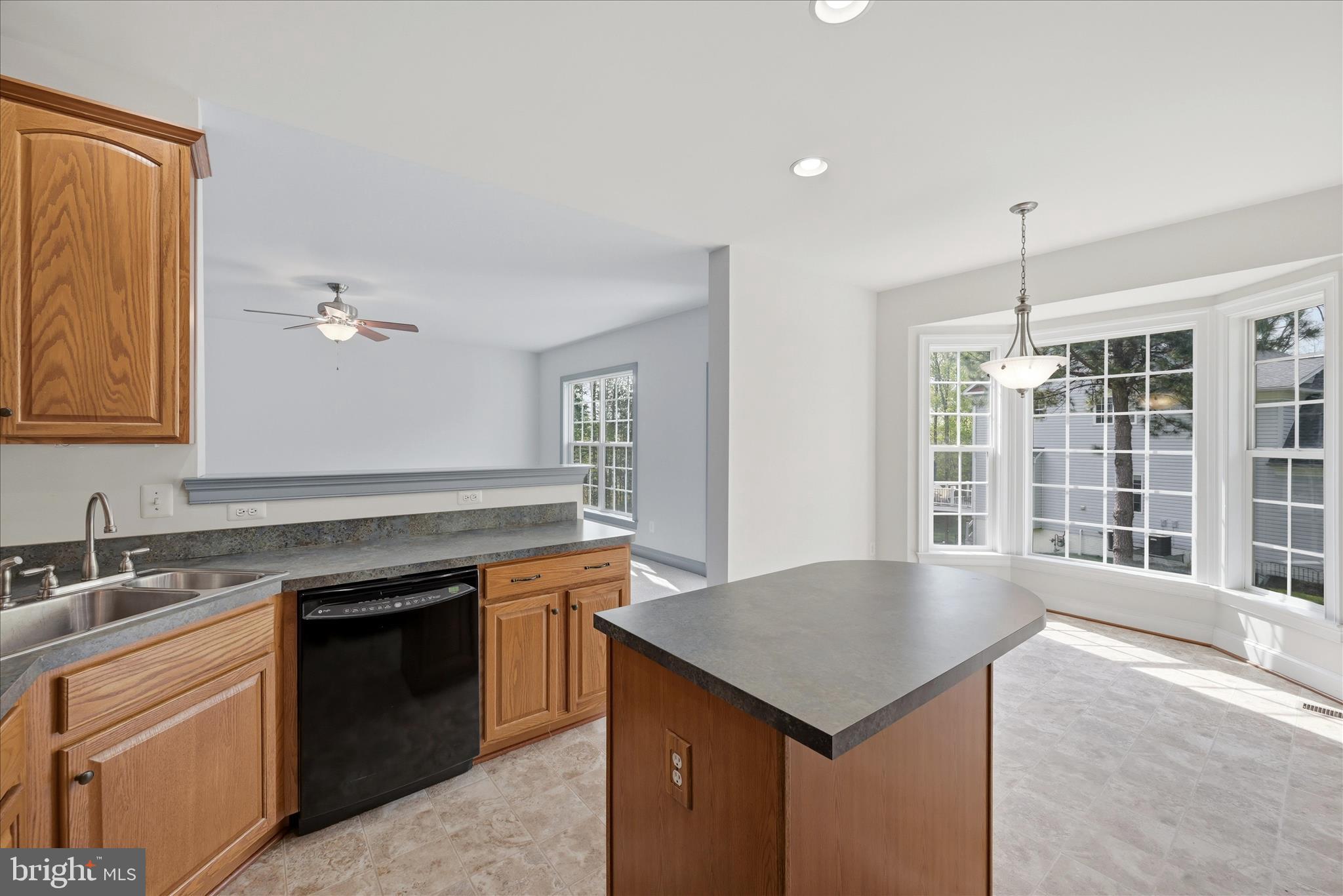 3583 Shandor Road Woodbridge, VA 22193 - Photo 17 of 73 Kitchen