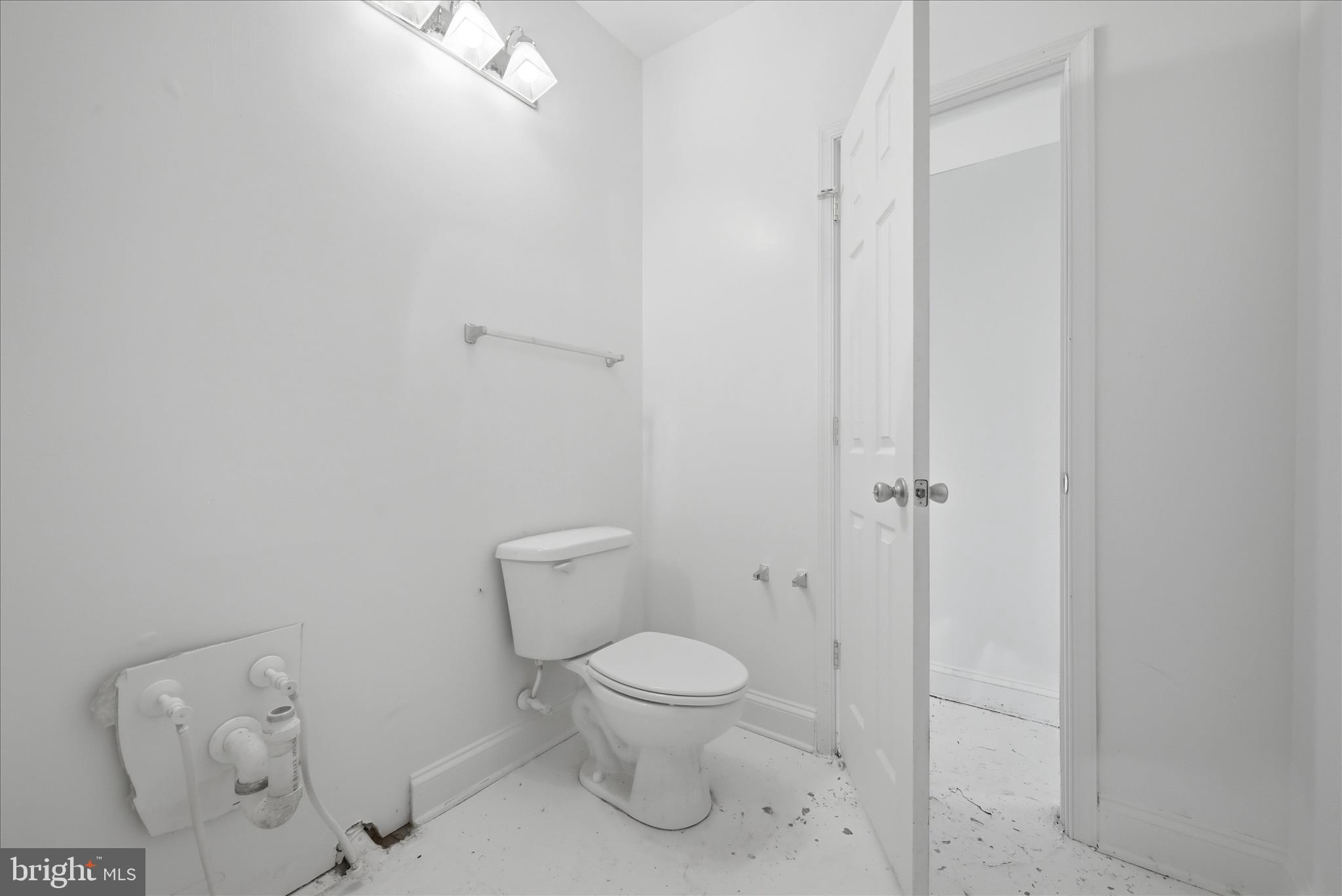 3583 Shandor Road Woodbridge, VA 22193 - Photo 45 of 73 Bathroom