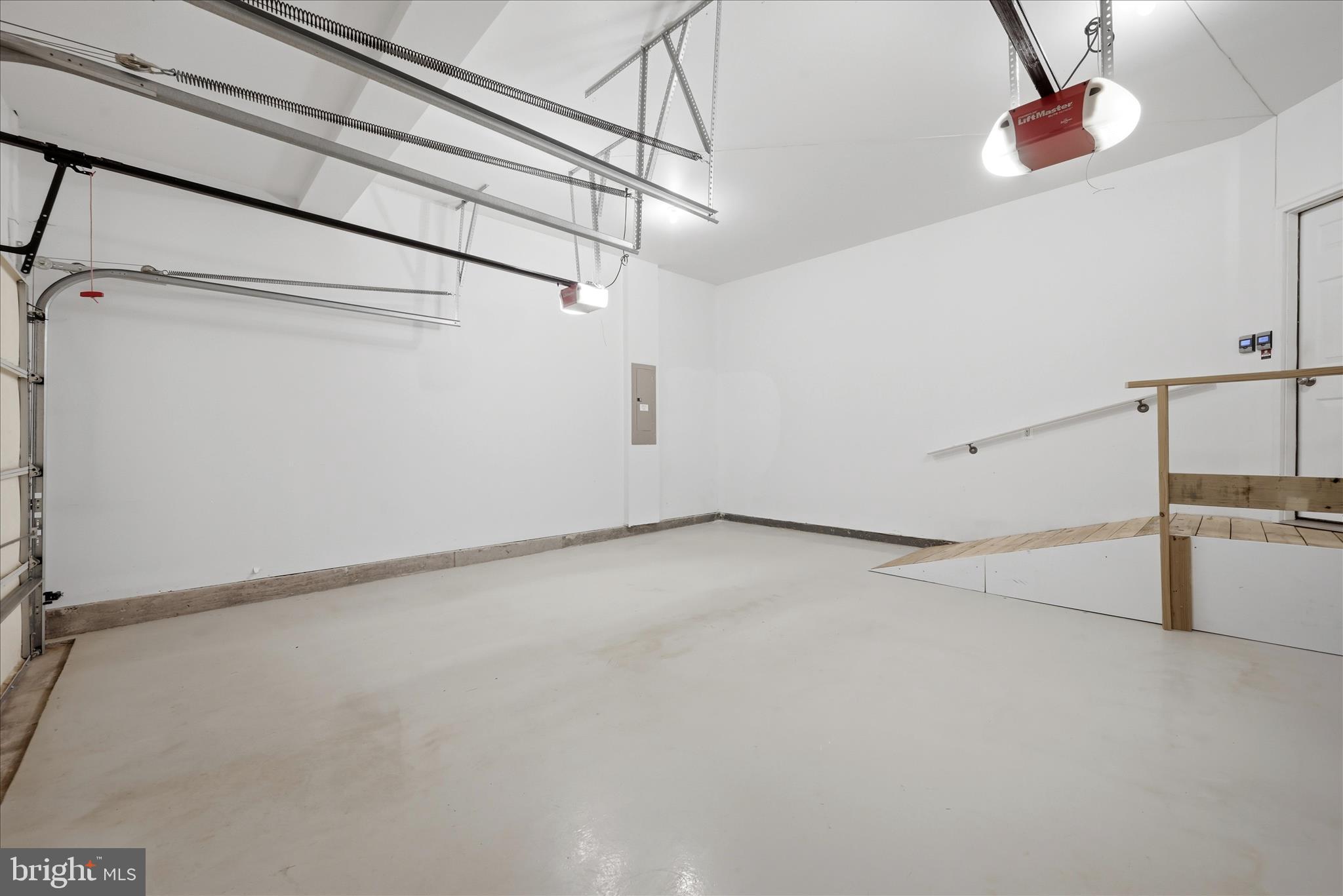 3583 Shandor Road Woodbridge, VA 22193 - Photo 51 of 73 Garage