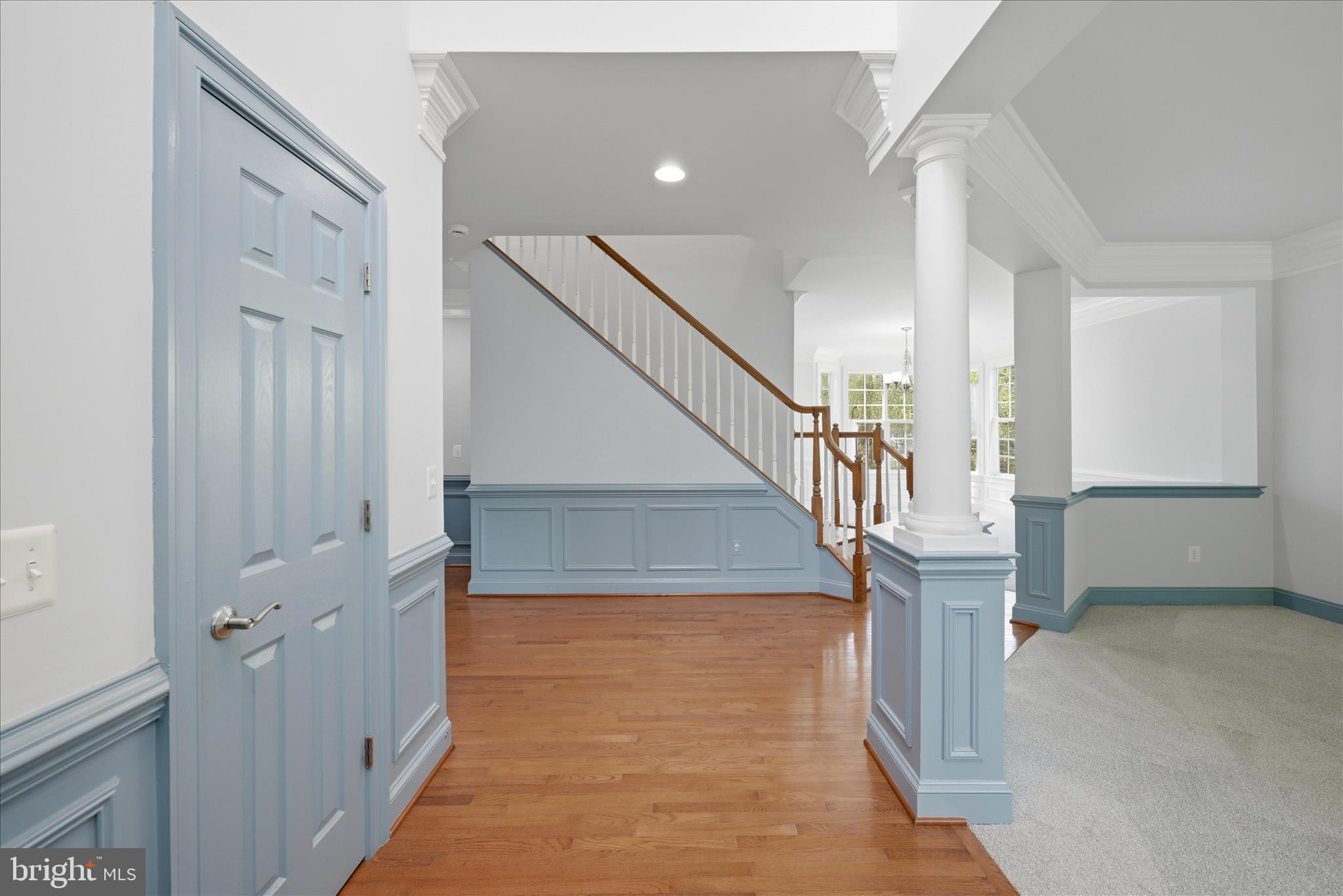 3583 Shandor Road Woodbridge, VA 22193 - Photo 7 of 73 Foyer