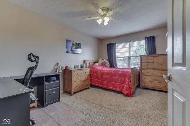 $2,600 | 12343 Jaguars Drive, Fishers, IN 46037