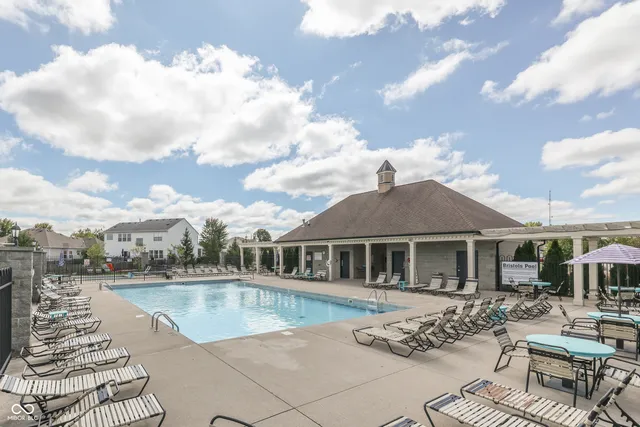 $2,600 | 12343 Jaguars Drive, Fishers, IN 46037