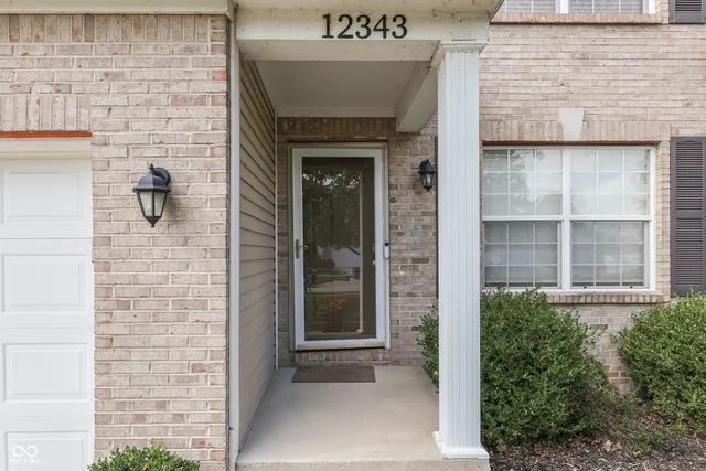 $2,600 | 12343 Jaguars Drive, Fishers, IN 46037