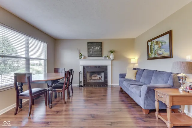 $2,600 | 12343 Jaguars Drive, Fishers, IN 46037