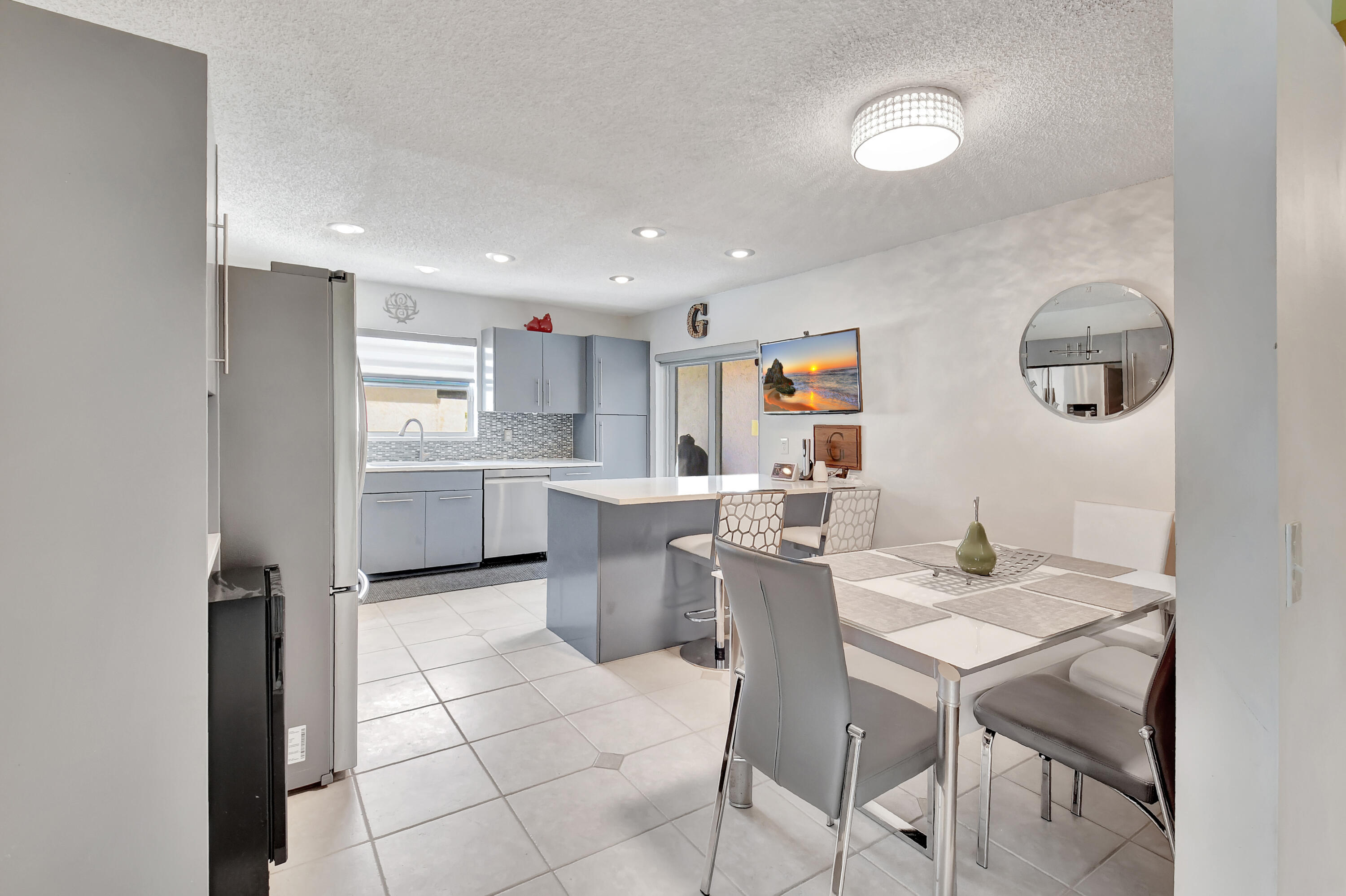20979 Springs Terrace Boca Raton, FL 33428 - Photo 7 of 27 Kitchen & Dining