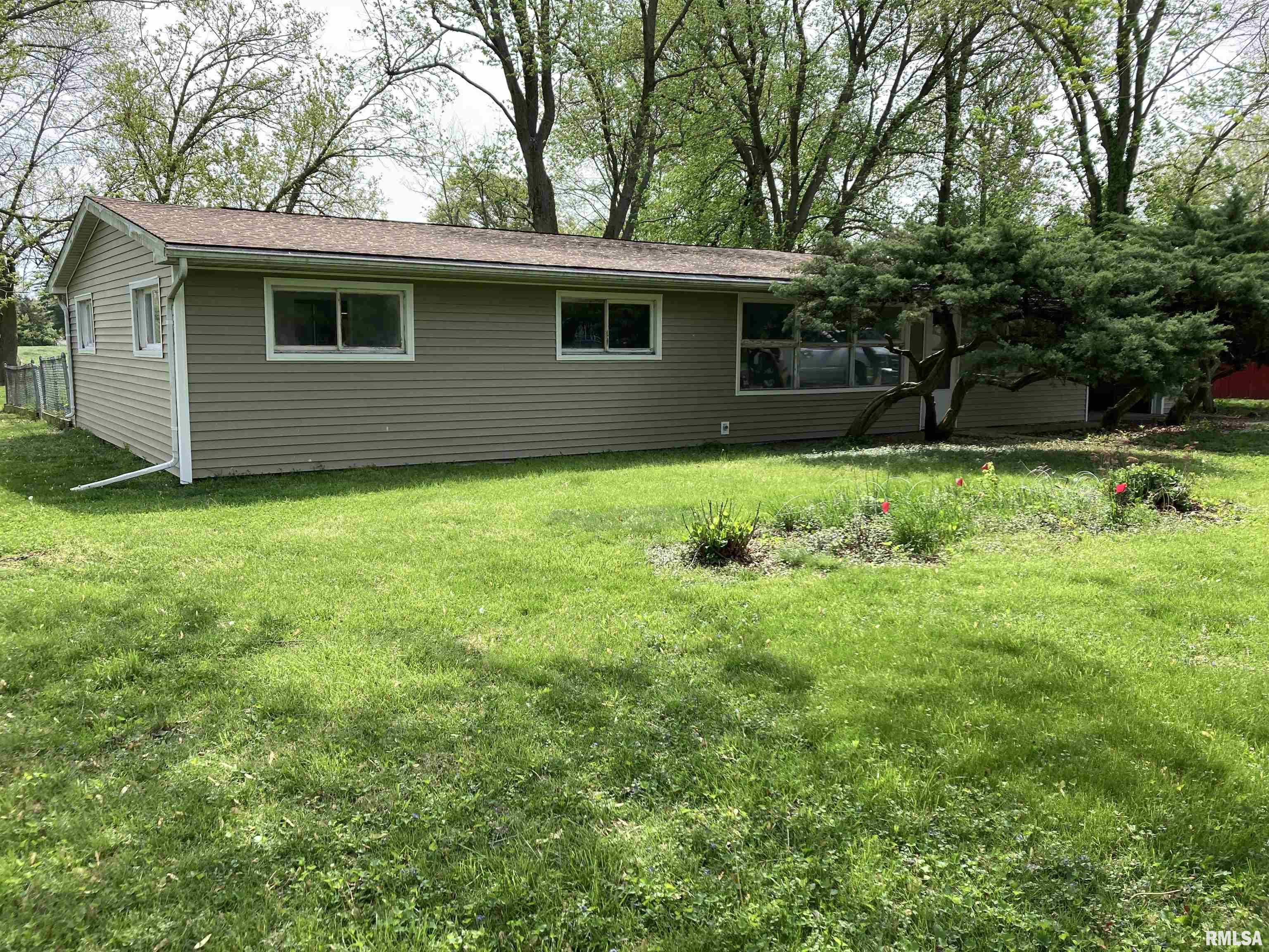 13530 Bab Road Auburn, IL 62615 - Photo 1 of 21