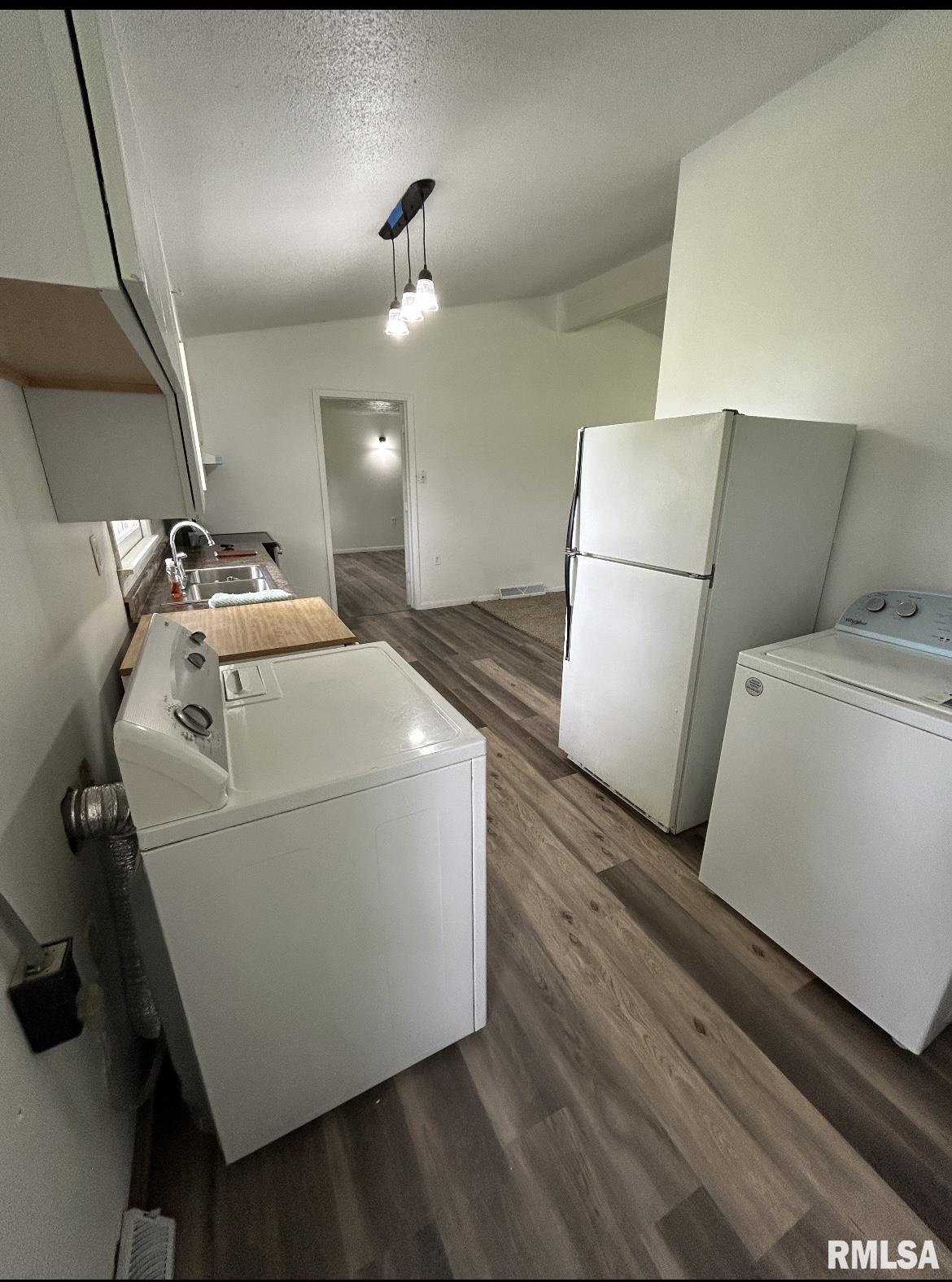 13530 Bab Road Auburn, IL 62615 - Photo 7 of 21