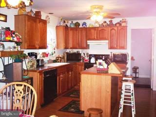 507 Augusta Drive West Sinking Spring, PA 19608 - Photo 3 of 6 Gallery Image 3