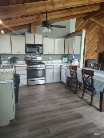 $449,500 | 820 Meadows Drive, Twin Falls, ID 83301