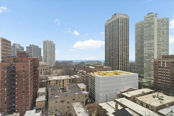 $240,000 | 2728 North Hampden Court, Unit 1609, Chicago, IL 60614