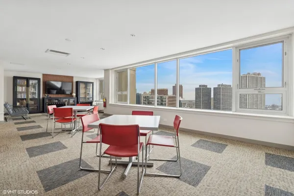 $240,000 | 2728 North Hampden Court, Unit 1609, Chicago, IL 60614