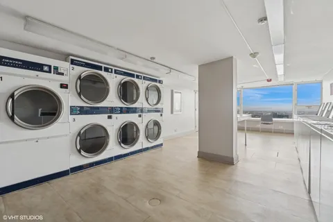 $240,000 | 2728 North Hampden Court, Unit 1609, Chicago, IL 60614