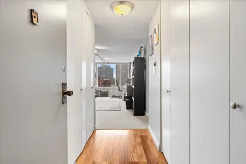 $240,000 | 2728 North Hampden Court, Unit 1609, Chicago, IL 60614