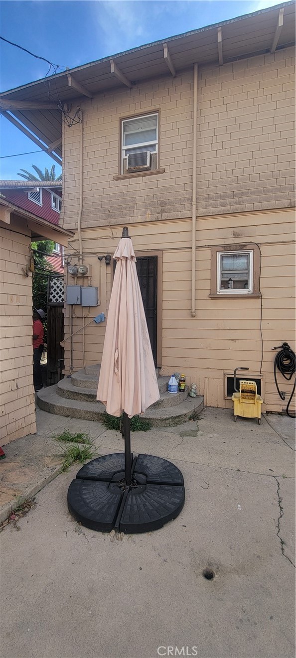 411 East 8th Street Long Beach, CA 90813 - Photo 7 of 10 Backyard