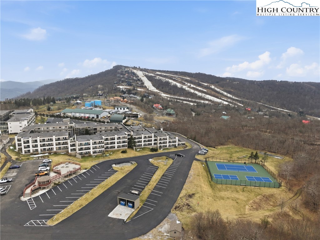 301 Pinnacle Inn Road, Unit 3301 Beech Mountain, NC 28604 - Photo 27 of 34