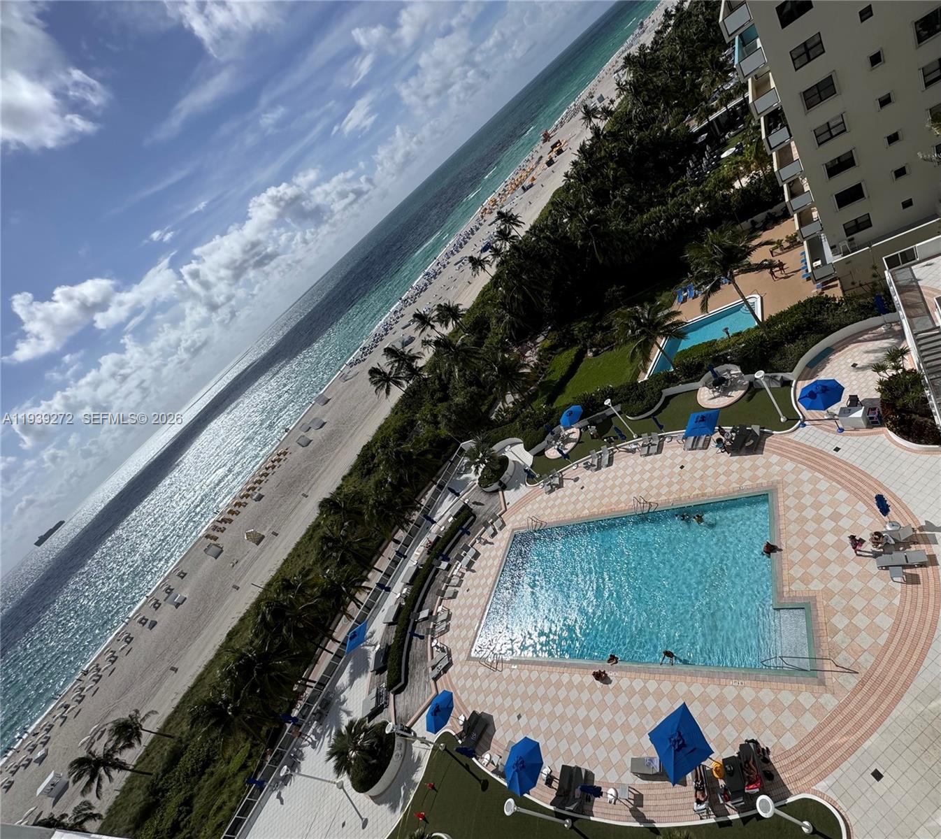 100 Lincoln Road, Unit 1230 Miami Beach, FL 33139 - Photo 24 of 38 a view of a back yard of the house