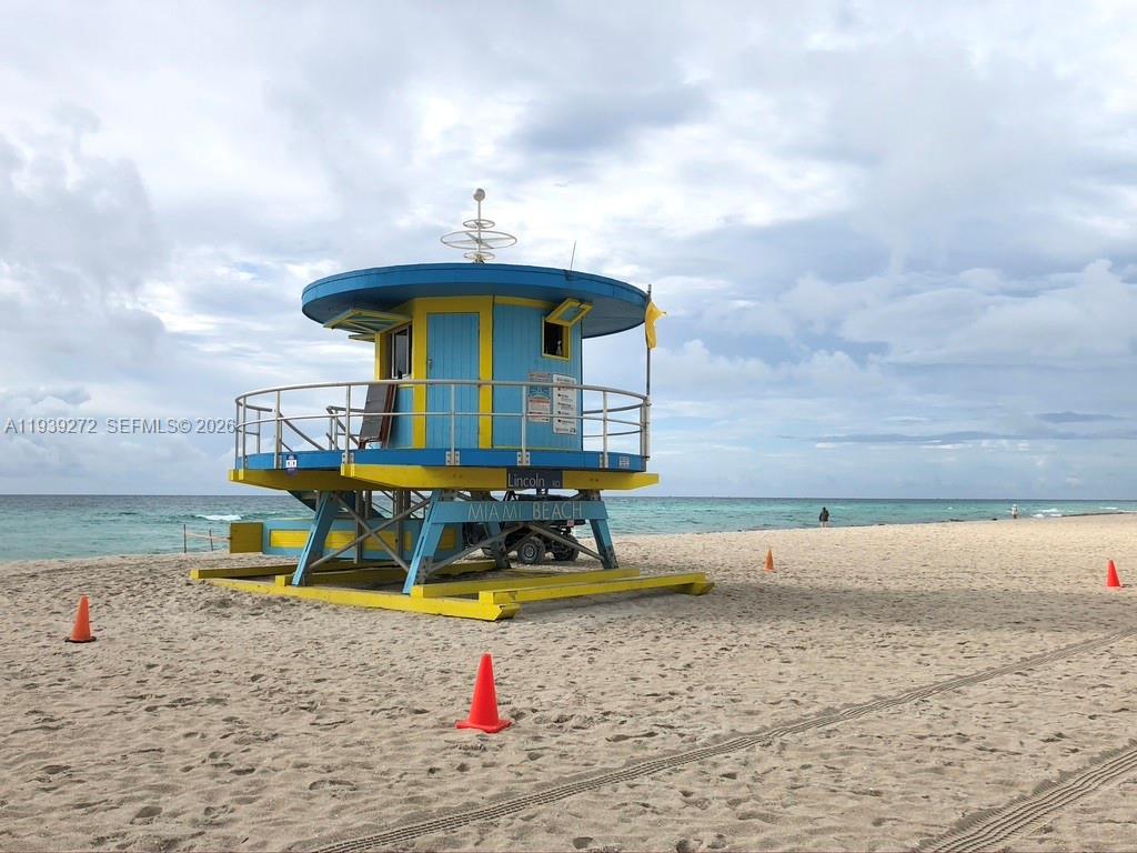 100 Lincoln Road, Unit 1230 Miami Beach, FL 33139 - Photo 41 of 44 a view of a park with swings