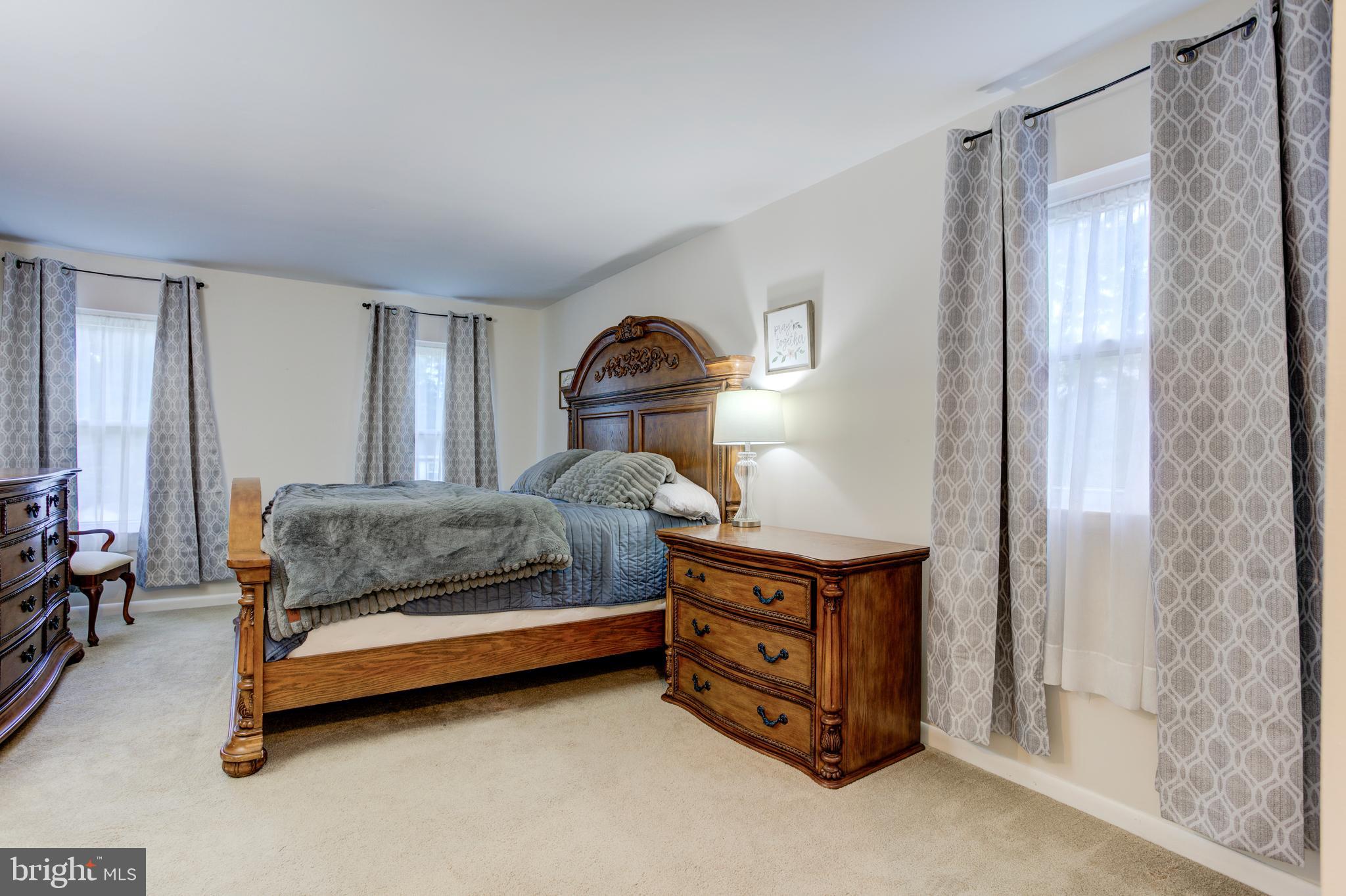 13106 Newgate Road Woodbridge, VA 22193 - Photo 15 of 31 Gallery Image 15