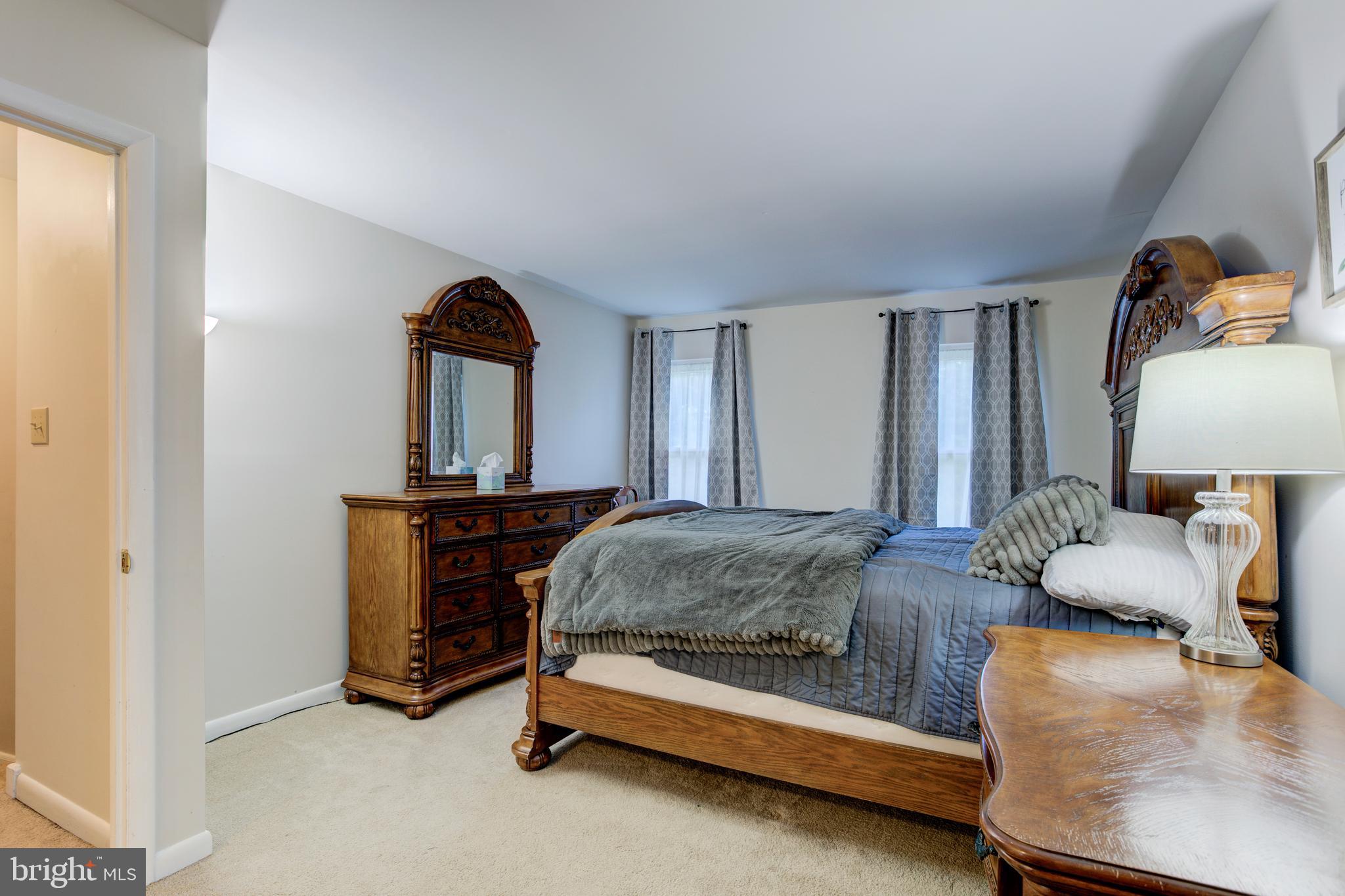 13106 Newgate Road Woodbridge, VA 22193 - Photo 16 of 31 Gallery Image 16