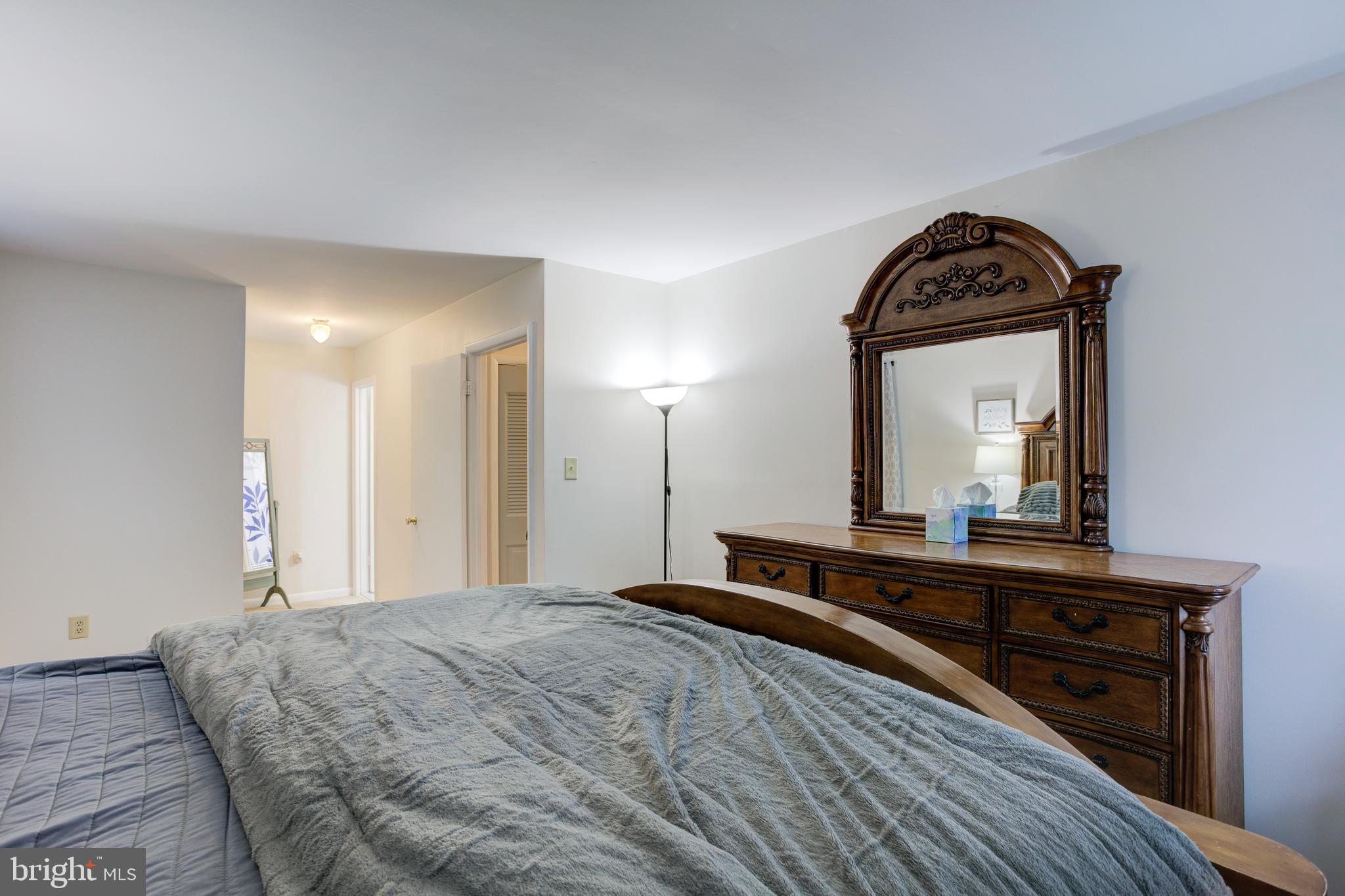 13106 Newgate Road Woodbridge, VA 22193 - Photo 17 of 31 Gallery Image 17