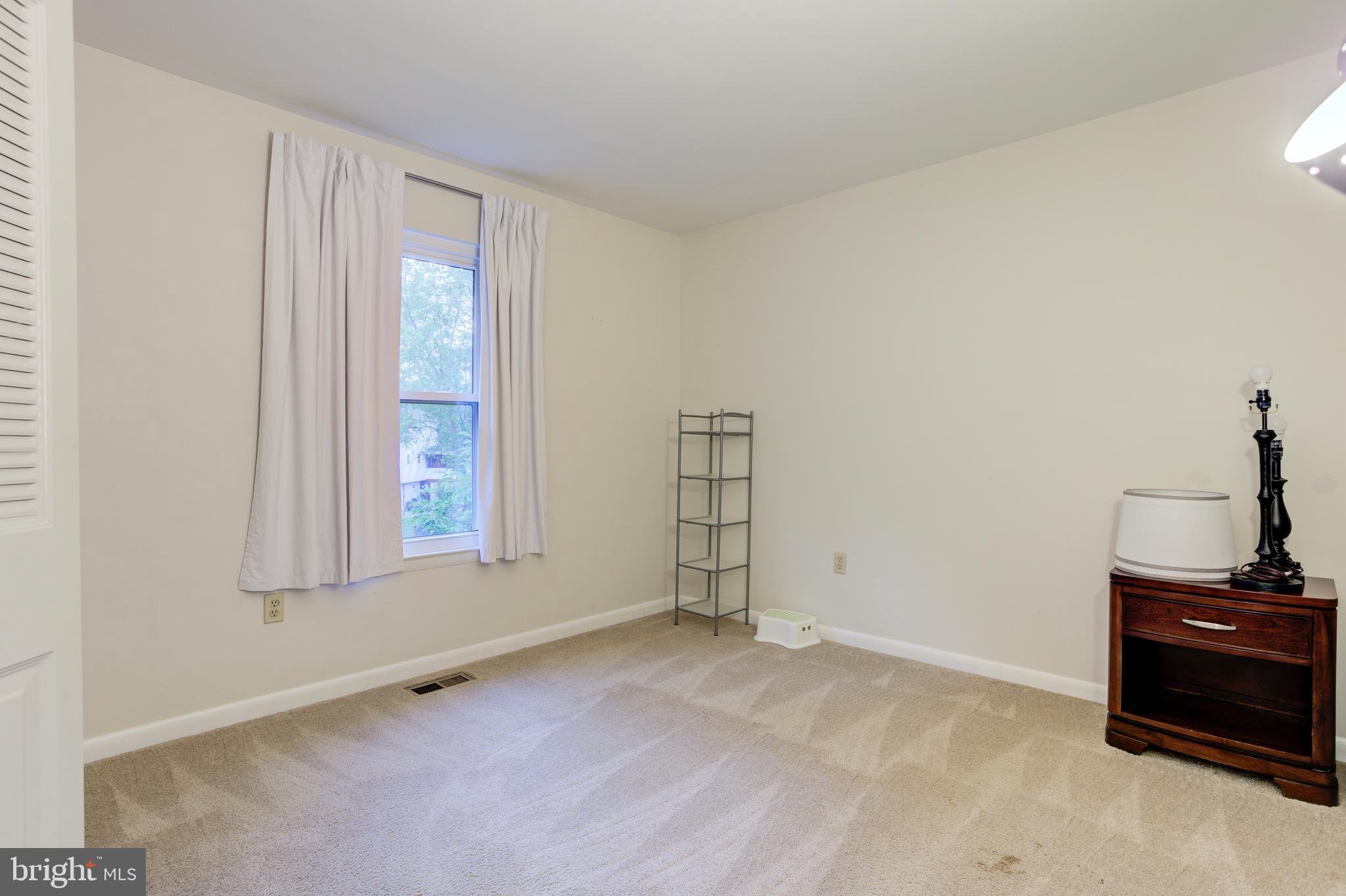 13106 Newgate Road Woodbridge, VA 22193 - Photo 20 of 31 Gallery Image 20