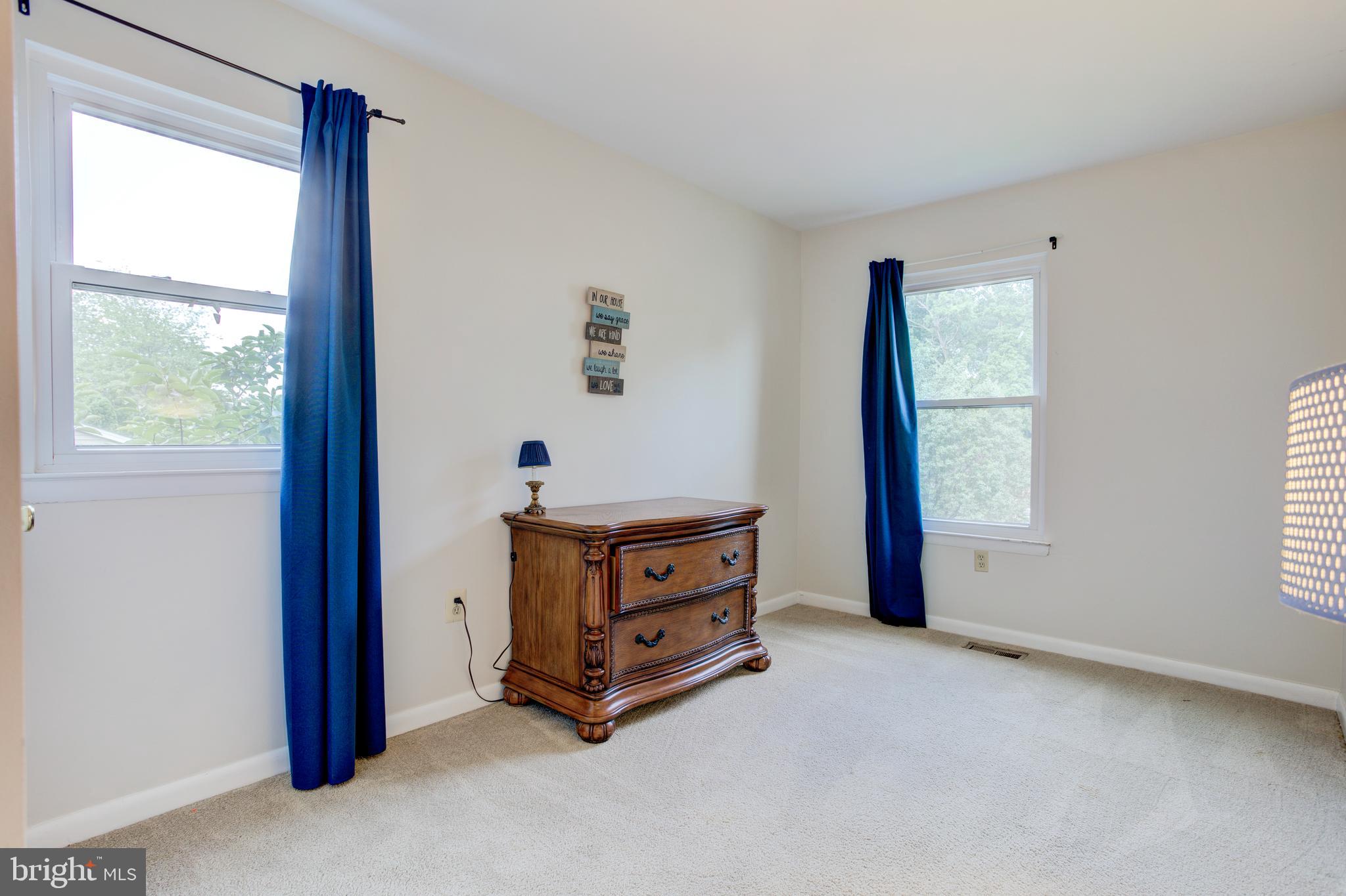 13106 Newgate Road Woodbridge, VA 22193 - Photo 21 of 31 Gallery Image 21