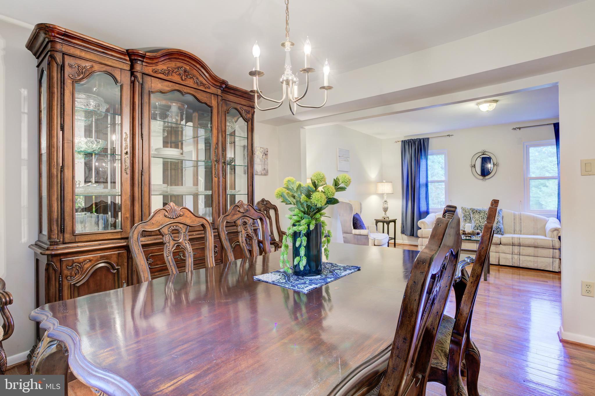 13106 Newgate Road Woodbridge, VA 22193 - Photo 7 of 31 Gallery Image 7