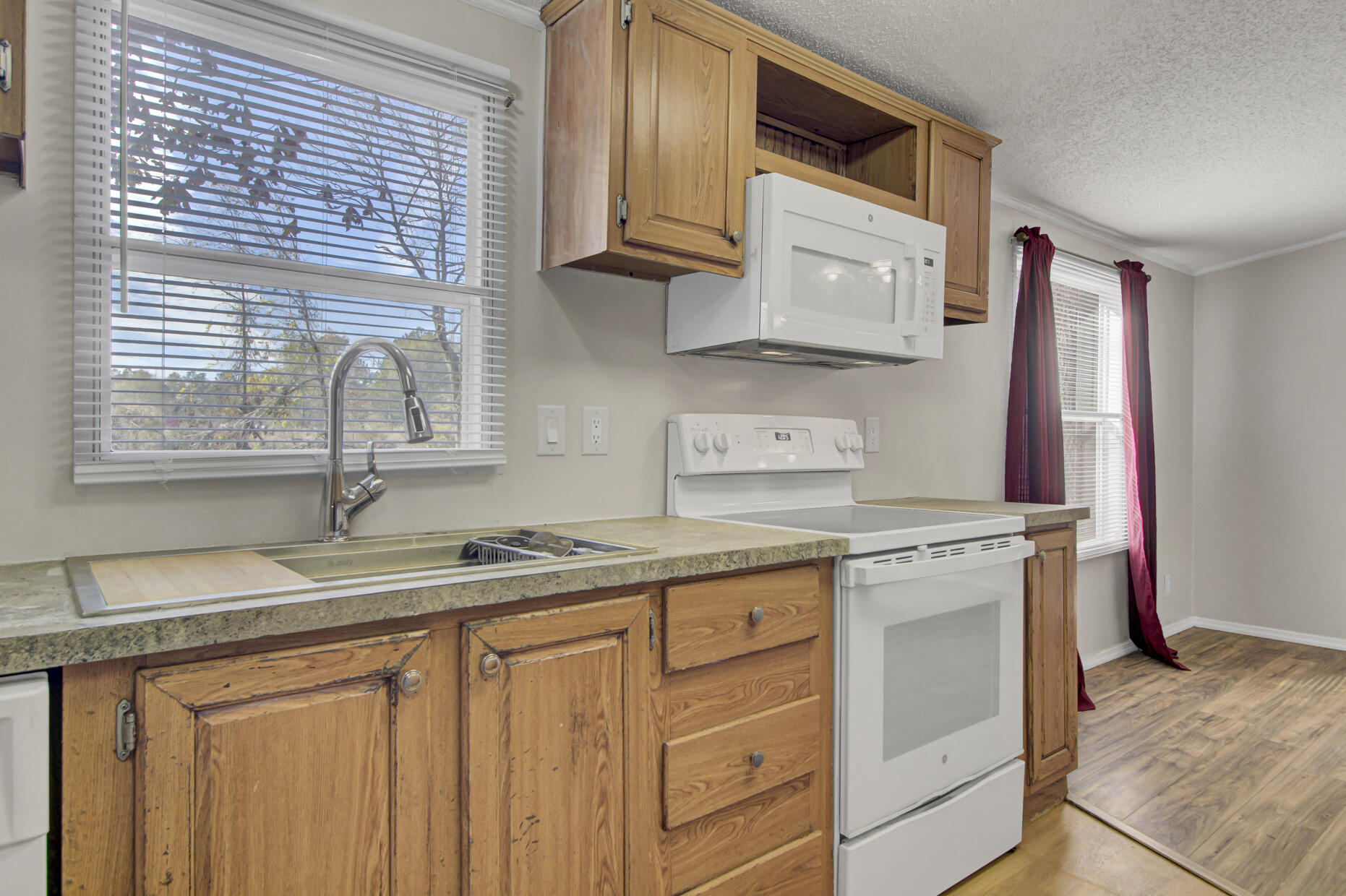 90 Oleander Road Walterboro, SC 29488 - Photo 14 of 34 (17)