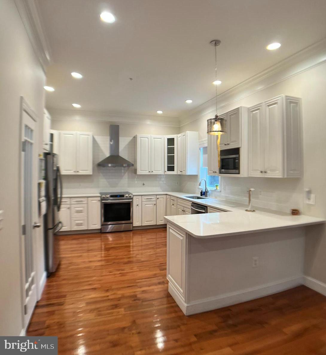 18620 Jerusalem Church Road Poolesville, MD 20837 - Photo 22 of 70 View of kitchen from brreakfast area table