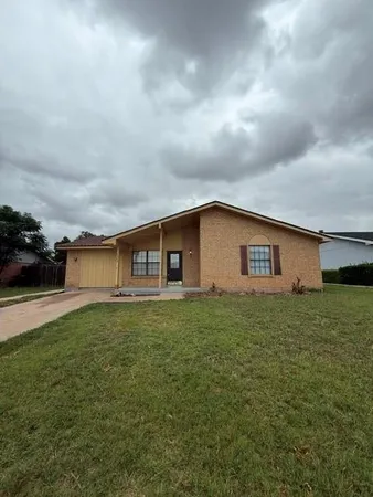 $2,395 | 7909 White Boulevard, Abilene, TX 79606