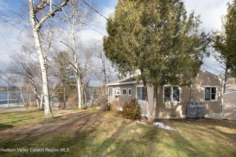 $615,000 | 5 Adams Drive, Hillsdale, NY 12529