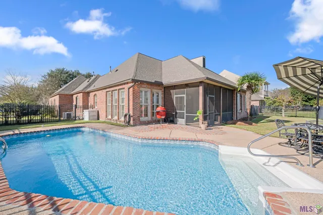$514,000 | 2315 South Turnberry Avenue, Zachary, LA 70791